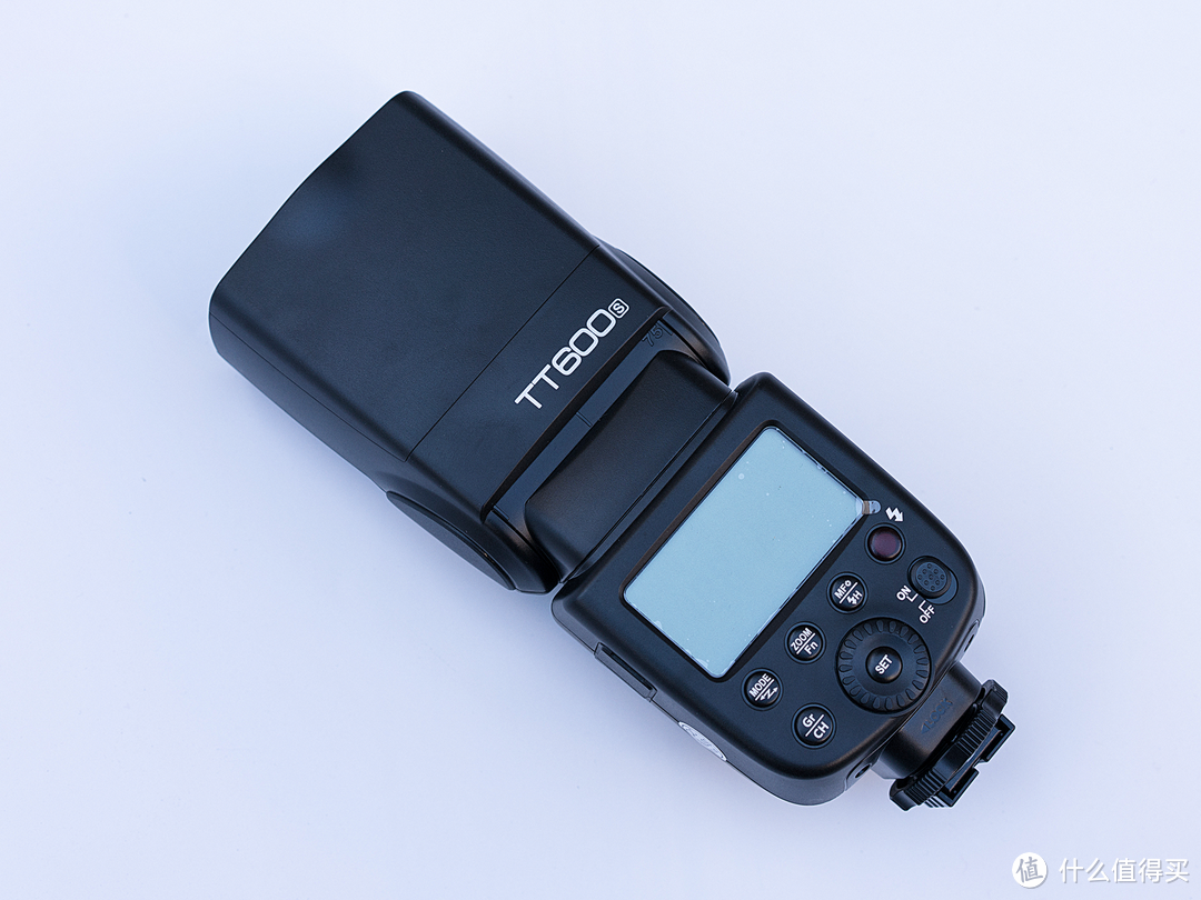 #年货大作战#SONY A7RM2微单相机新搭档：竖拍手柄、闪光灯、引闪器、镜头、宜丽客摄影包