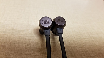 张大妈的新年礼物---JBL T280BT 蓝牙无线运动耳机