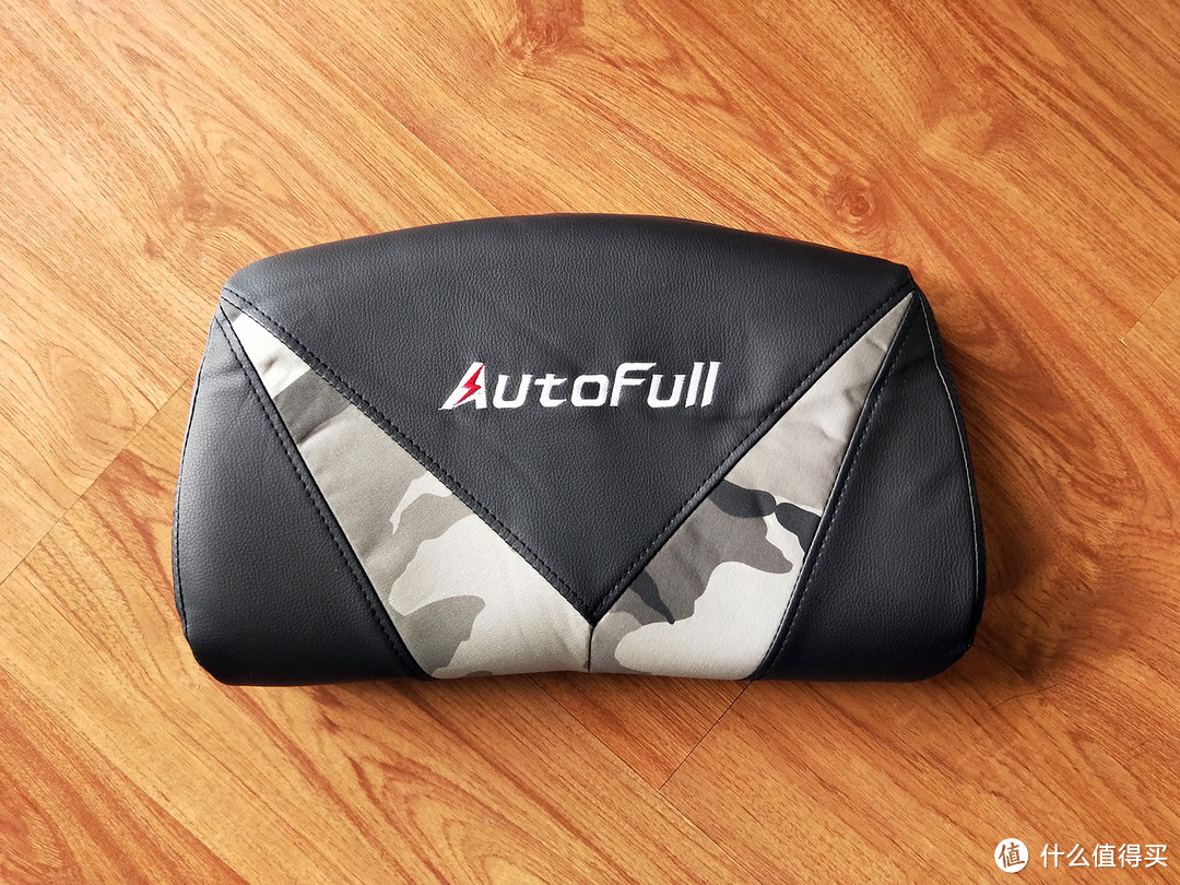 为吃鸡升级信仰座椅:AutoFull 傲风电竞椅 AF052