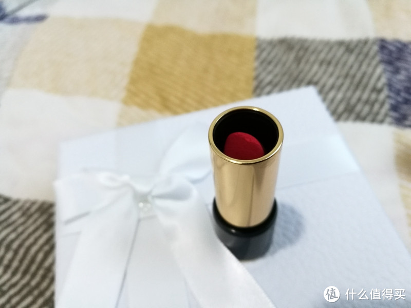 LANCOME 兰蔻 菁纯柔润丝缎玫瑰口红 186色号 晒单体验试色