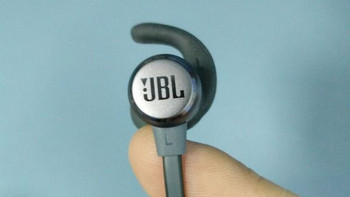 好像中了一百万  众测JBL T280BT 蓝牙无线运动耳机