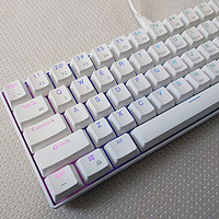 高斯 ALT61 RGB 蓝牙双模机械键盘使用总结(灯光|键帽|灯效|电池|蓝牙模块)