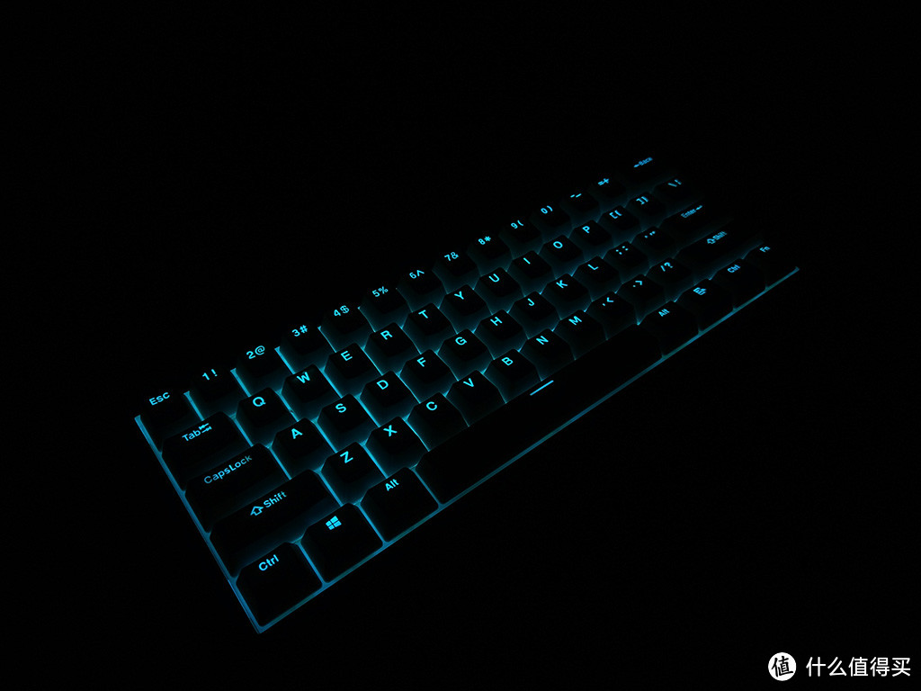 GANSS 高斯 ALT61 RGB 蓝牙双模机械键盘 抢先体验