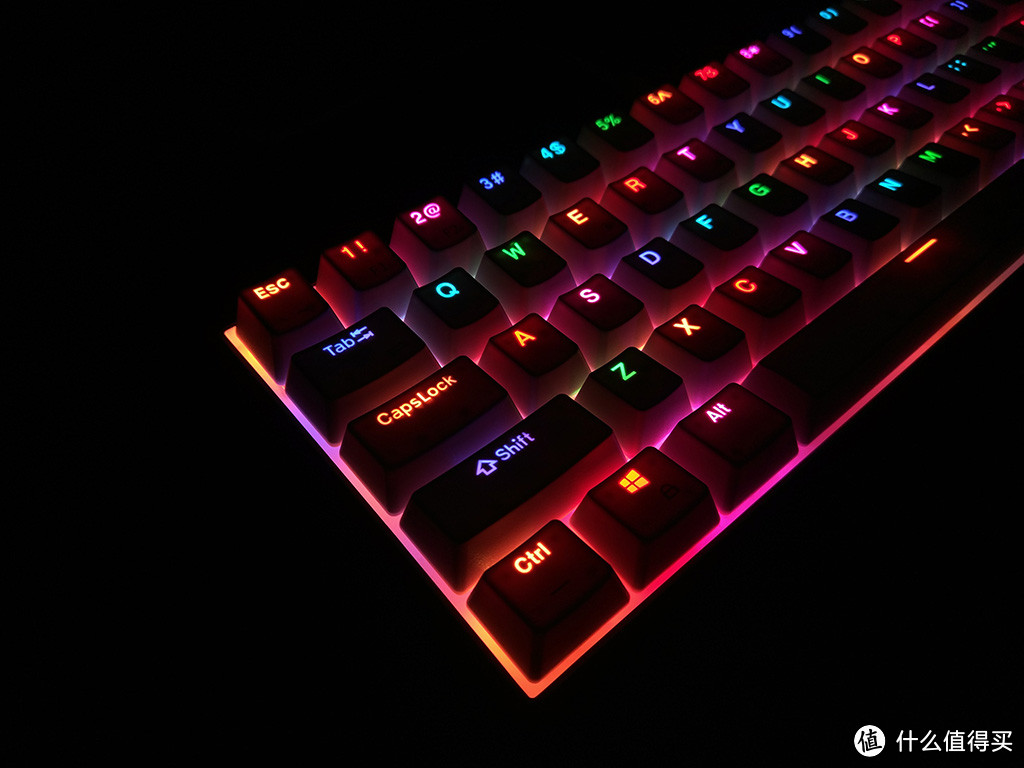 GANSS 高斯 ALT61 RGB 蓝牙双模机械键盘 抢先体验