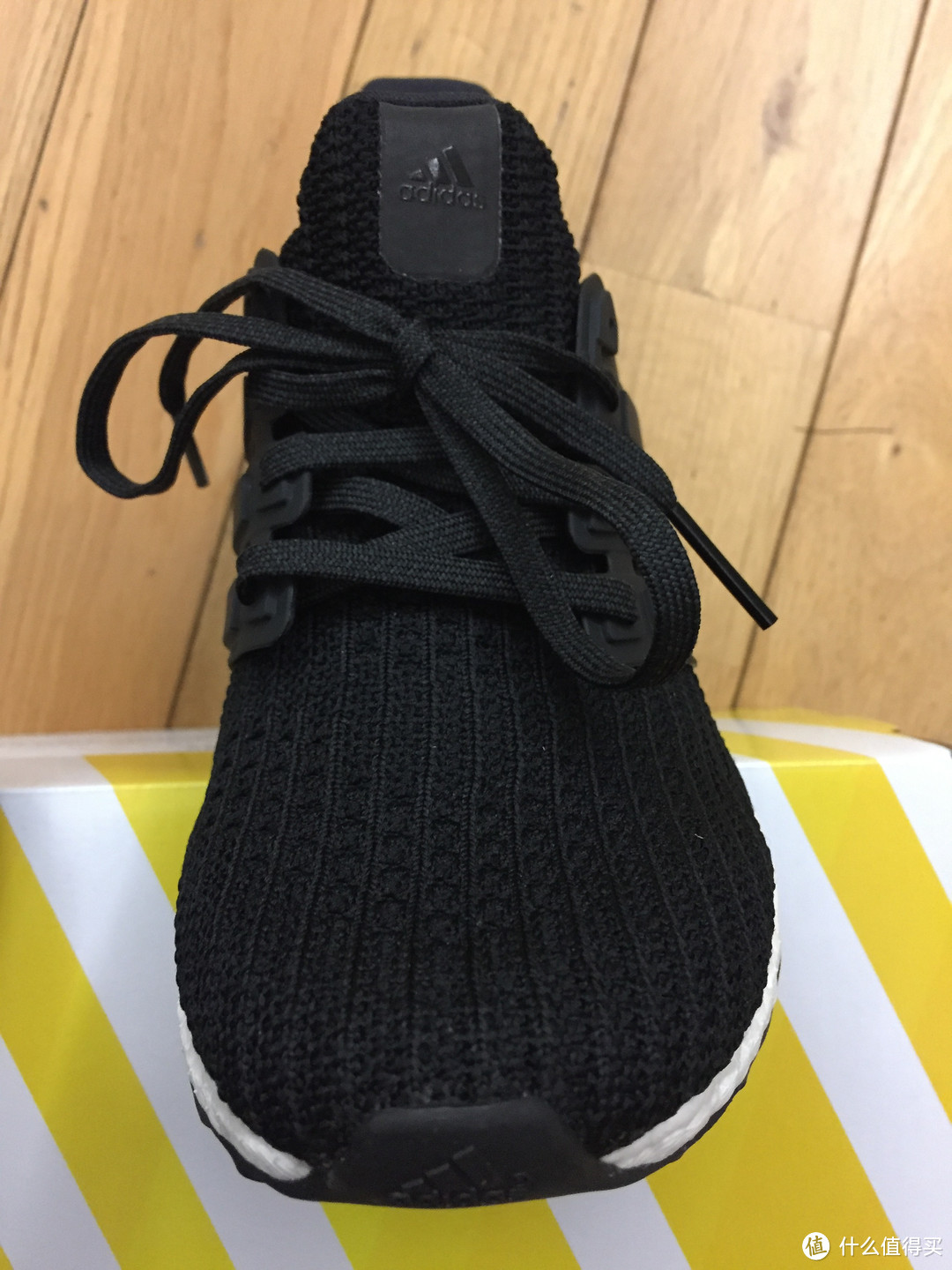 做汽车的科技拿来做鞋子？？—ADIDAS 阿迪达斯 ULTRA BOOST4.0 跑鞋 开箱使用