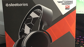 赛睿 Arctis3 头戴式耳机外观展示(线材|麦克风|耳罩|logo|头梁)
