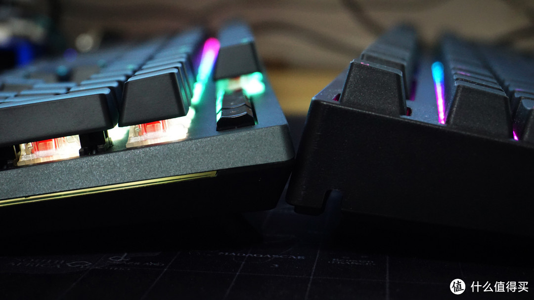 不仅有信仰灯，还自带小游戏—CoolerMaster 酷冷至尊 MK750 RGB 红轴机械键盘 开箱简评