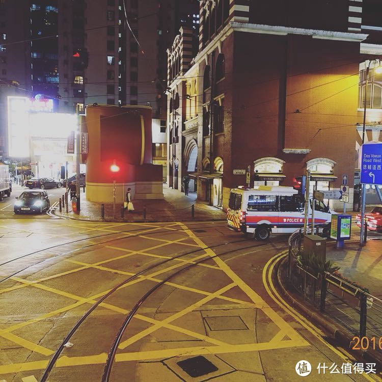 我一个人吃饭、旅行，在香港的街头走走停停