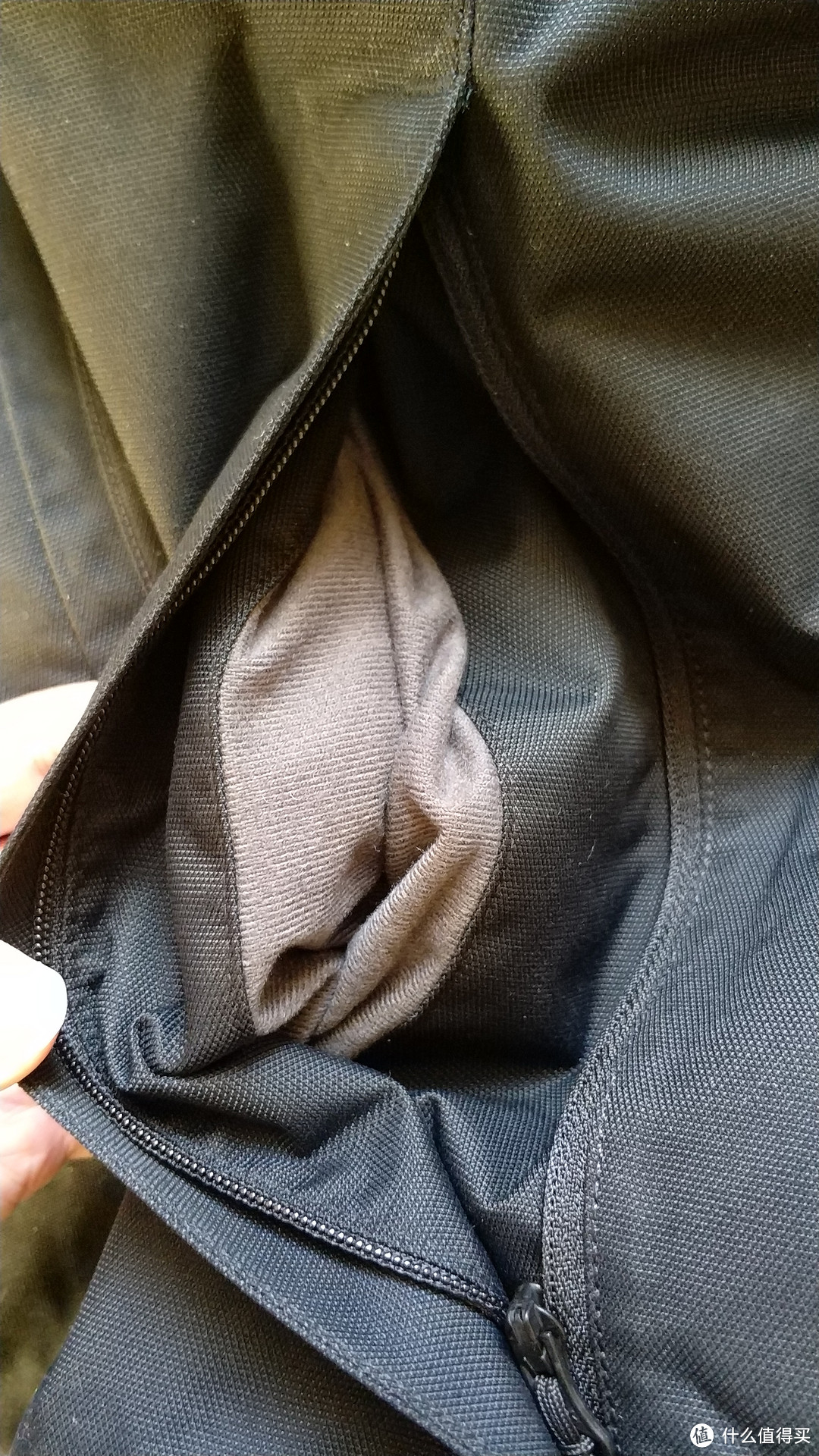 Mountain Hardwear 山浩 Radian Insulated 户外通勤外套 以及 Stretch Ozonic 轻量冲锋衣  晒单（真人秀）