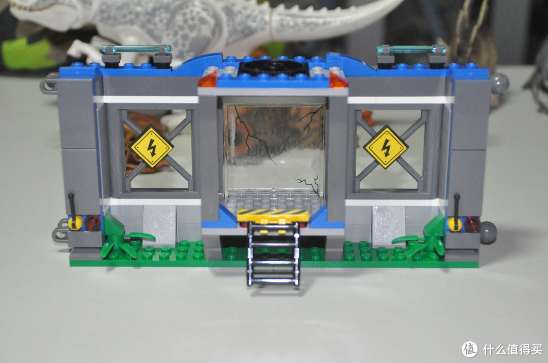 #本站首晒#LEGO 乐高 侏罗纪世界 75919 暴虐霸王龙脱逃