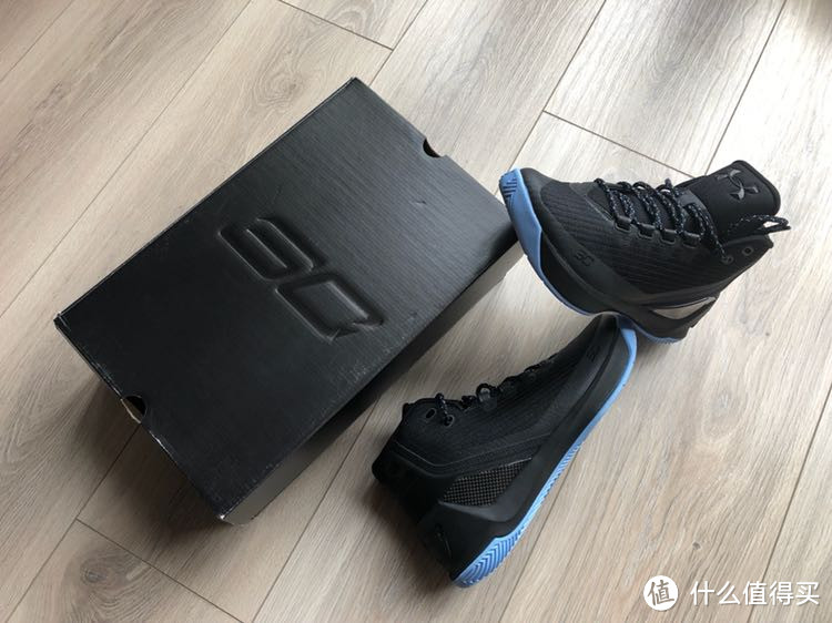 穿“萌神”的鞋，萌过新年—UNDER ARMOUR 安德玛 Curry3 篮球鞋 开箱简评