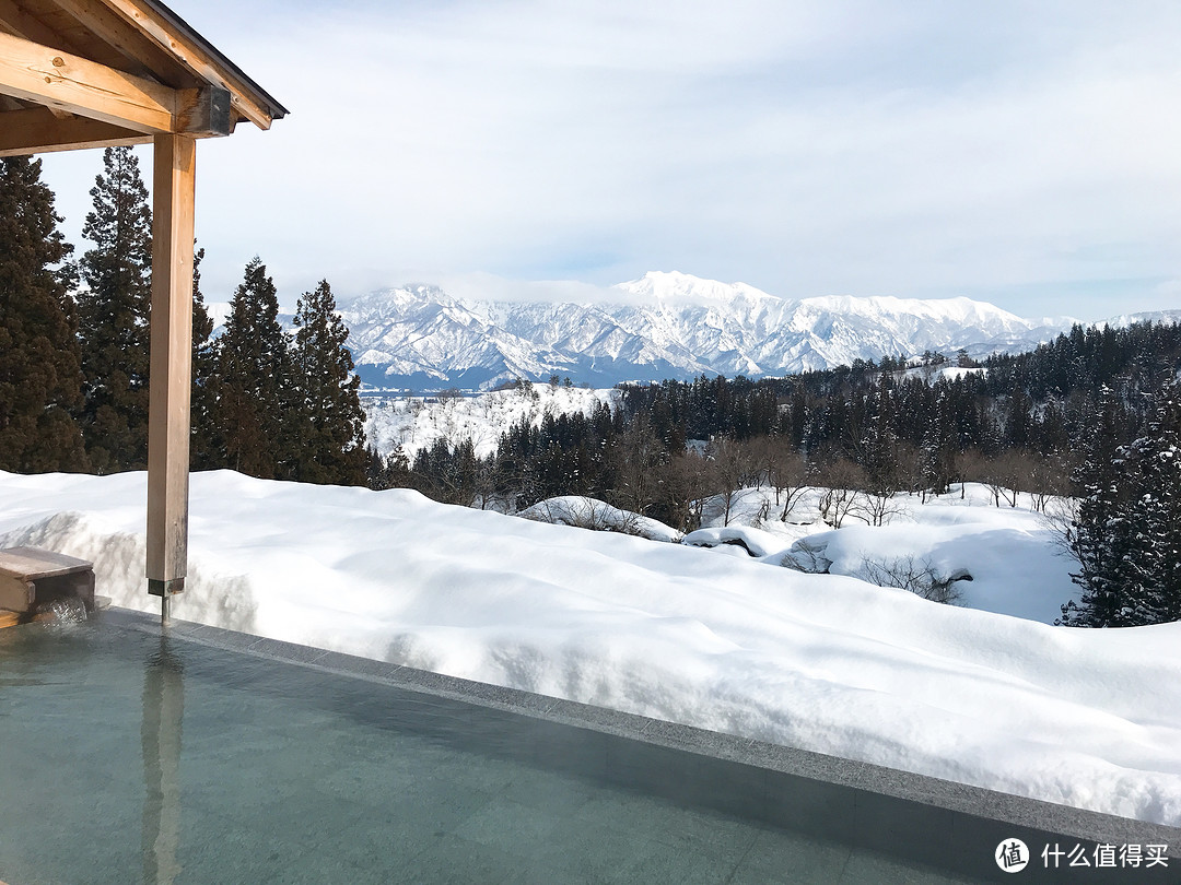 雪国绝景温泉行：远离春节人潮的静谧度假之旅