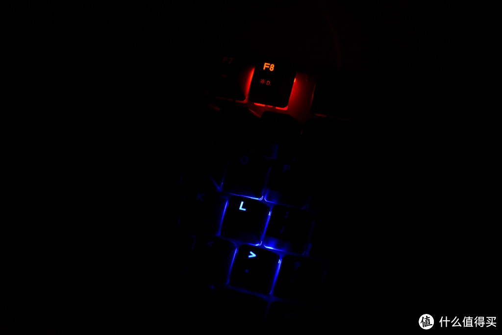 把我的ID映在键盘上—CoolerMaster 酷冷至尊 MK750 RGB 幻彩 机械键盘