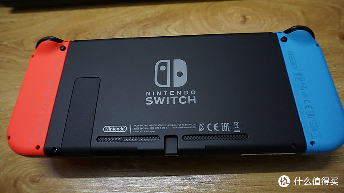 Switch游戏机开箱 香港购买建议 什么值得买