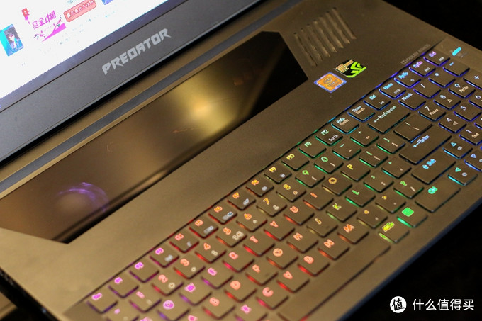 #本站首晒#顶配游戏本是什么体验：Acer 宏碁 Predator 掠夺者 Triton700 游戏本 简用简评