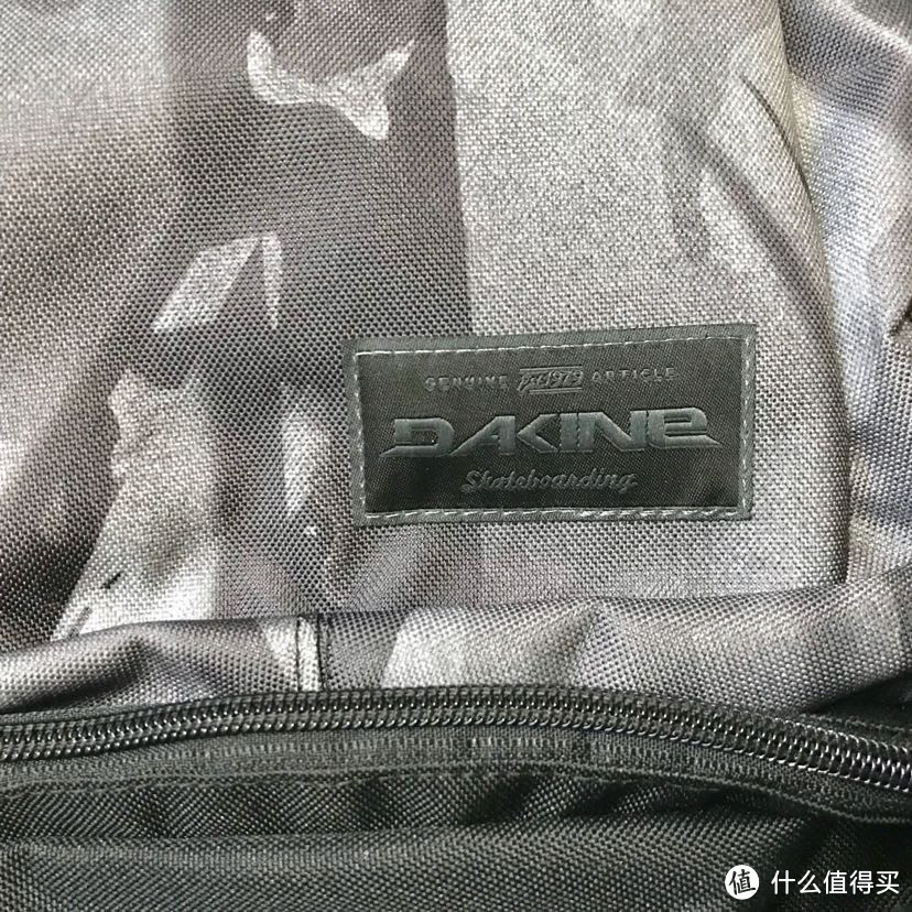 来自美国的小众品牌：DAKINE 滑板双肩包