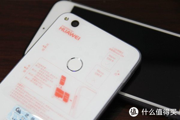 温润如玉能吃鸡：HUAWEI 华为 荣耀8 青春版 4+32G 智能手机 体验评测