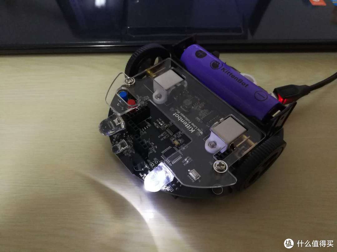 这机器人好玩,也好难玩——记一次迟到的KittenBot迷你巡线小车众测