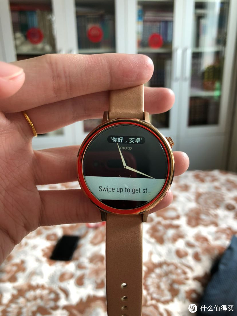 拔了一棵种了三年的草，想不到根都烂了：MOTOROLA 摩托罗拉 Moto360 二代 智能手表