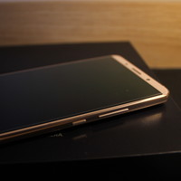 华为 Mate 10 PRO外观展示(边框|屏幕|接口|机身|指纹识别)