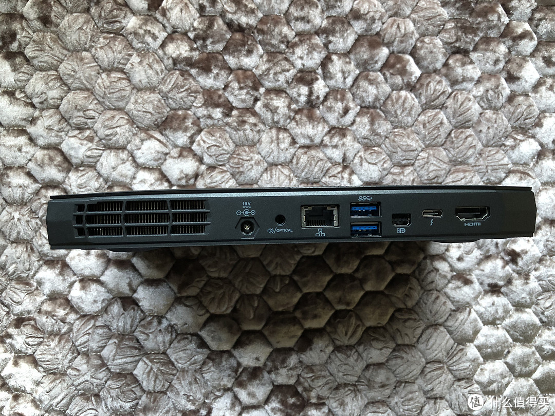 内置72个EU单位的最强核芯显卡Iris Pro 580：Intel 英特尔 NUC6I7KYK 迷你主机 开箱评测