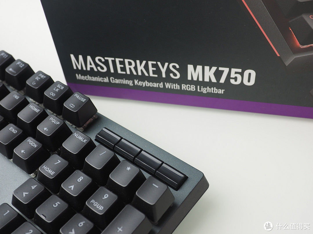 樱桃红轴—CoolerMaste 酷冷至尊 MK750 RGB幻彩 机械键盘 开箱