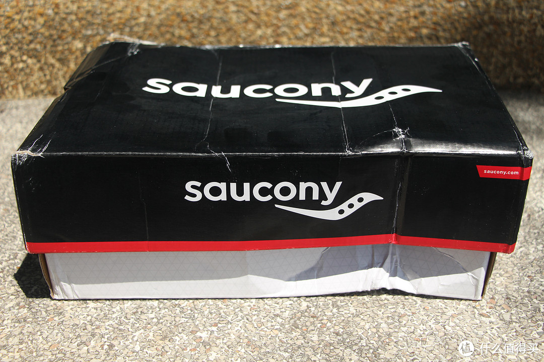 颜值当家、稳定至上—SAUCONY 圣康尼  LIBERTY ISO 稳定保护男子跑步鞋 深度测评