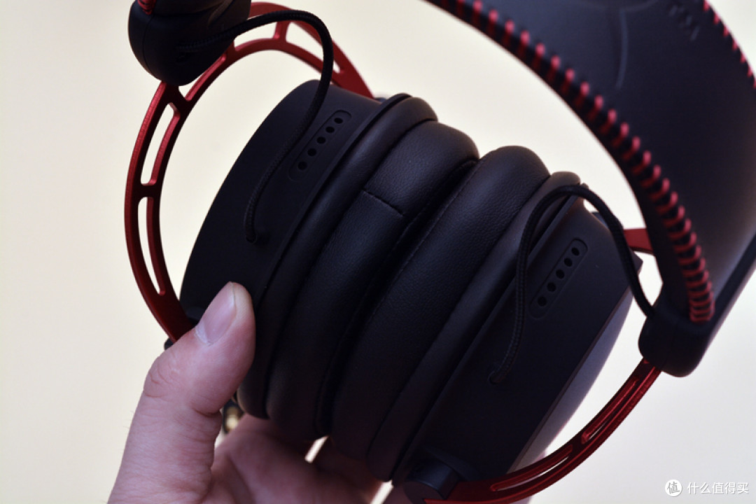 还是轻耳机舒服,借朋友的HyperX Alpha电竞耳机试试再种草