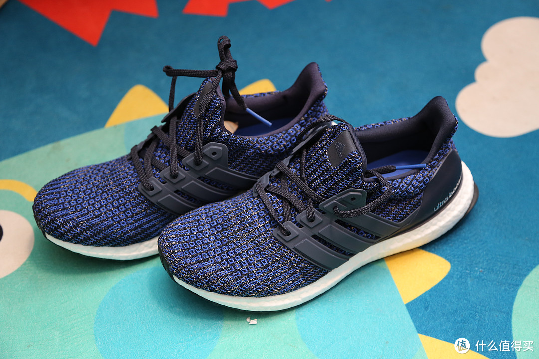 Adidas 阿迪达斯 UltraBOOST 男款水墨蓝跑鞋 开箱体验