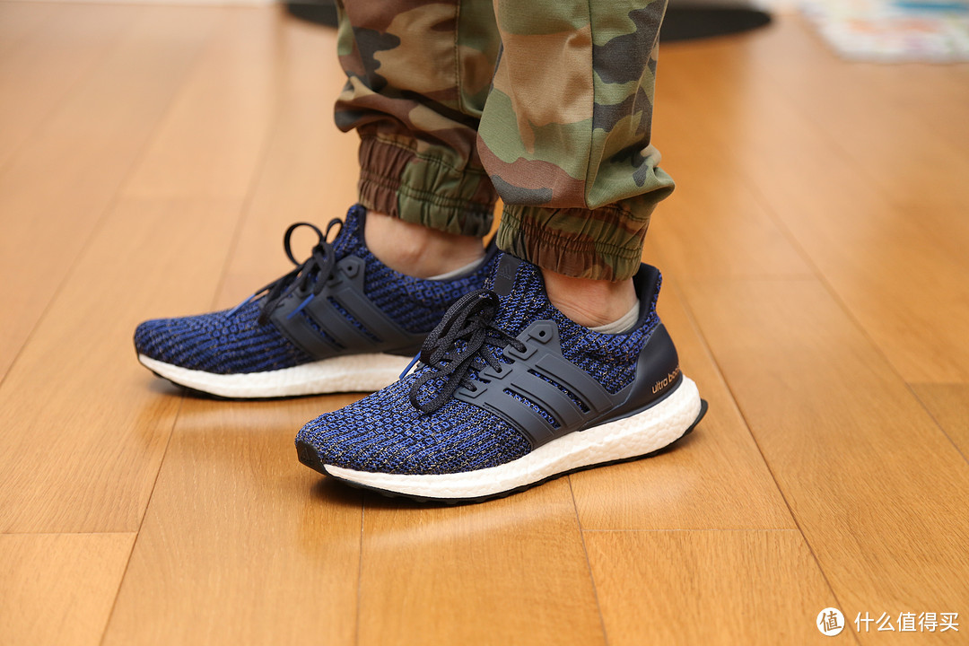 Adidas 阿迪达斯 UltraBOOST 男款水墨蓝跑鞋 开箱体验