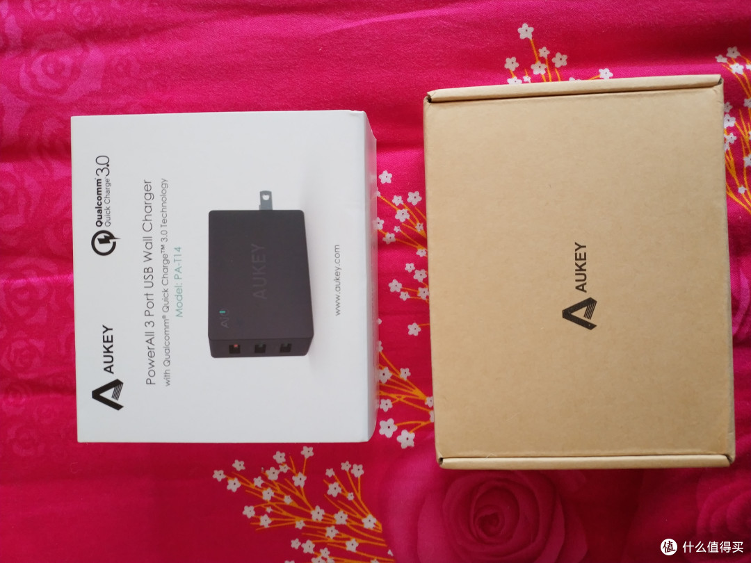 AUKEY傲基 PA-T14三口快充充电器开箱晒单