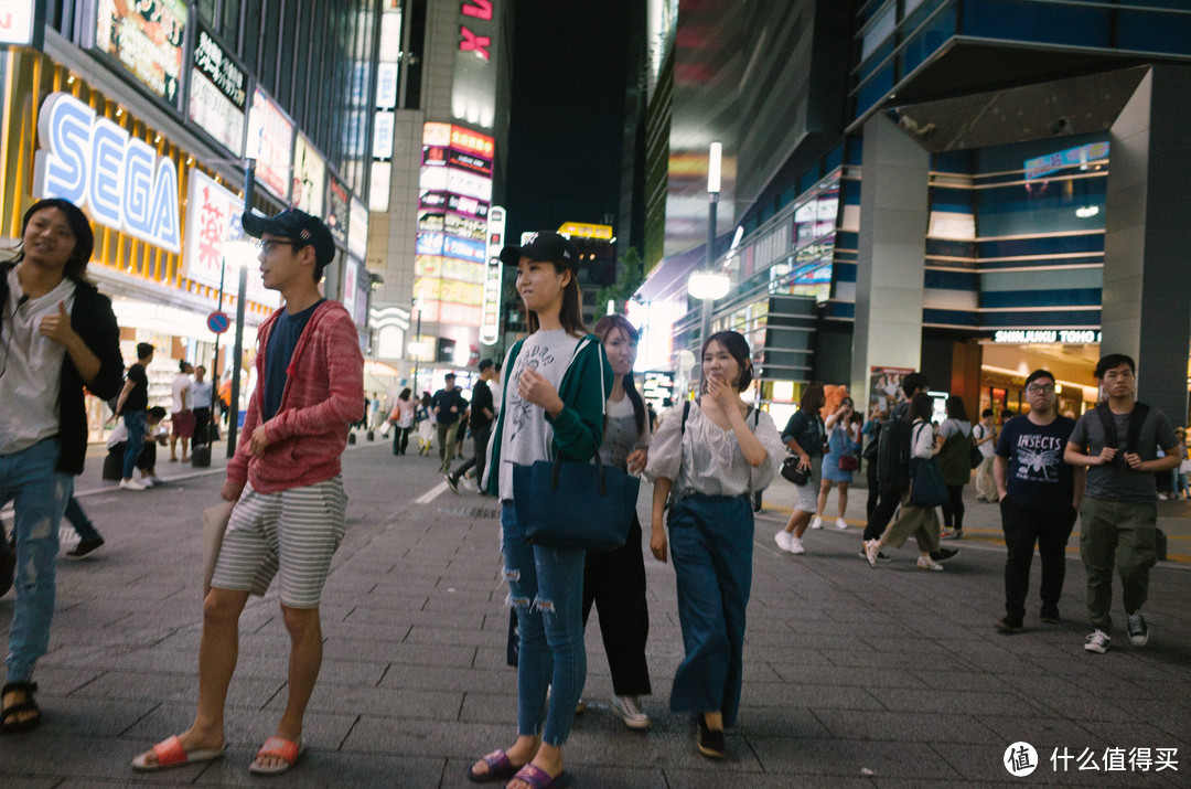 迷失在东京的夜色中