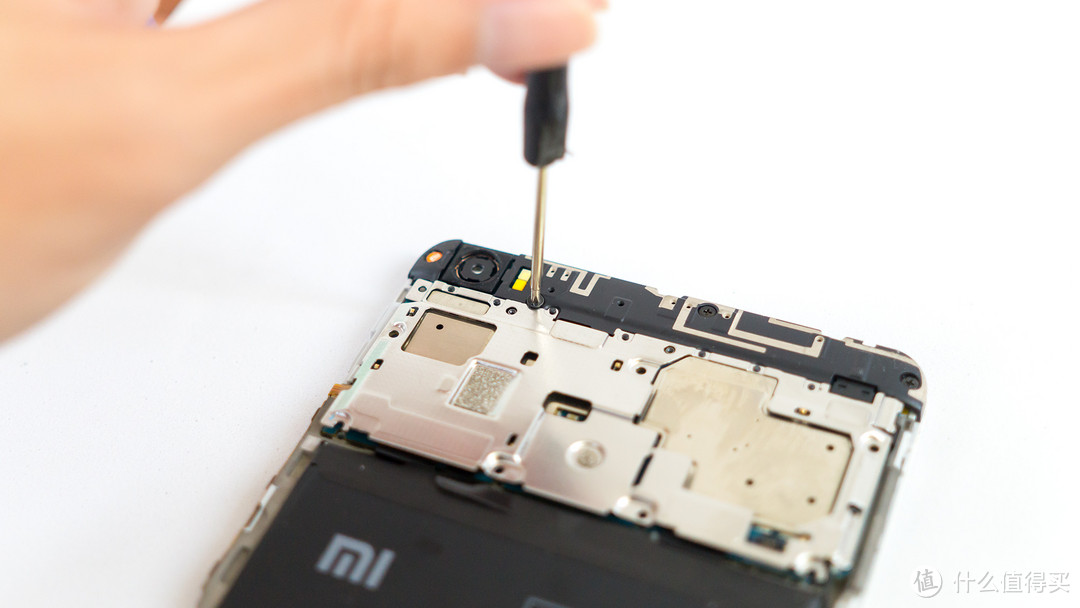 巨人的重生：MI 小米 MAX 手机 拆解 & 摄像头更换维修