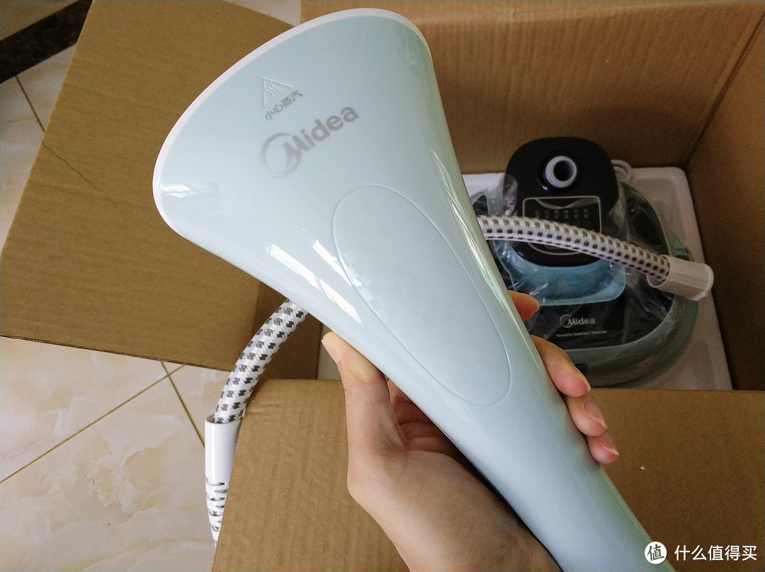 Midea 美的 蒸汽挂烫机YGD20D7 开箱试用