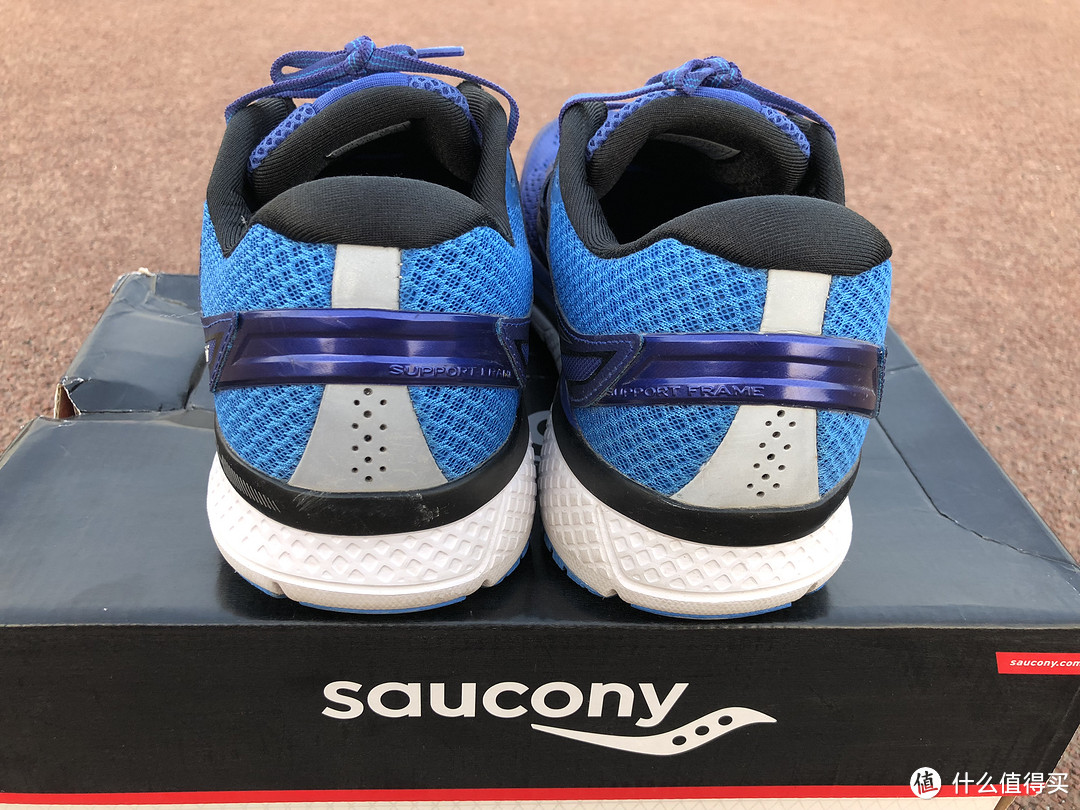 #剁主计划-郑州#Q弹脚感 亚瑟士的强力对手：Saucony 圣康尼 Triumph ISO 3 *级缓冲跑鞋 开箱