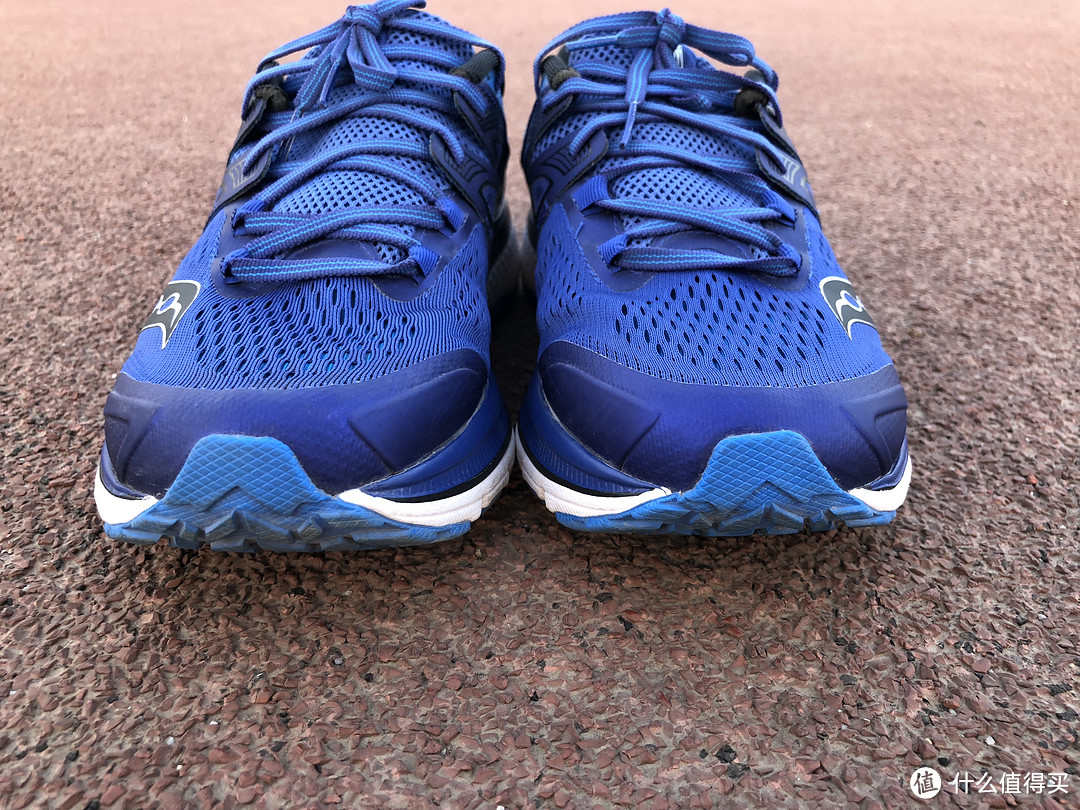 #剁主计划-郑州#Q弹脚感 亚瑟士的强力对手：Saucony 圣康尼 Triumph ISO 3 *级缓冲跑鞋 开箱