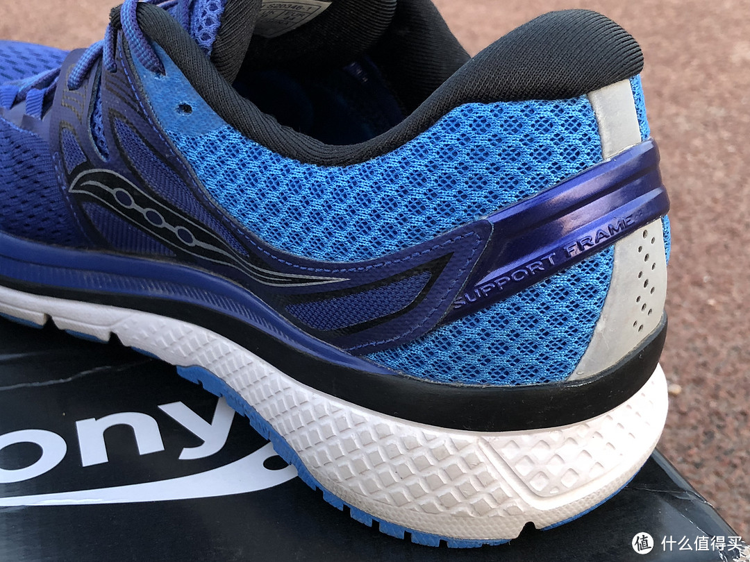 #剁主计划-郑州#Q弹脚感 亚瑟士的强力对手：Saucony 圣康尼 Triumph ISO 3 *级缓冲跑鞋 开箱