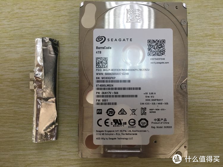 拆 — SEAGATE 希捷 新睿翼4TB 移动硬盘 STEA4000400