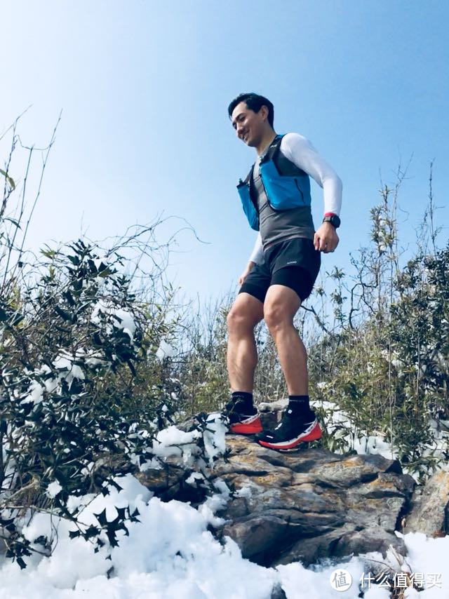 进阶之路赢在下坡：Salomon 萨洛蒙 大红鞋 Wings 8 跑鞋 评测