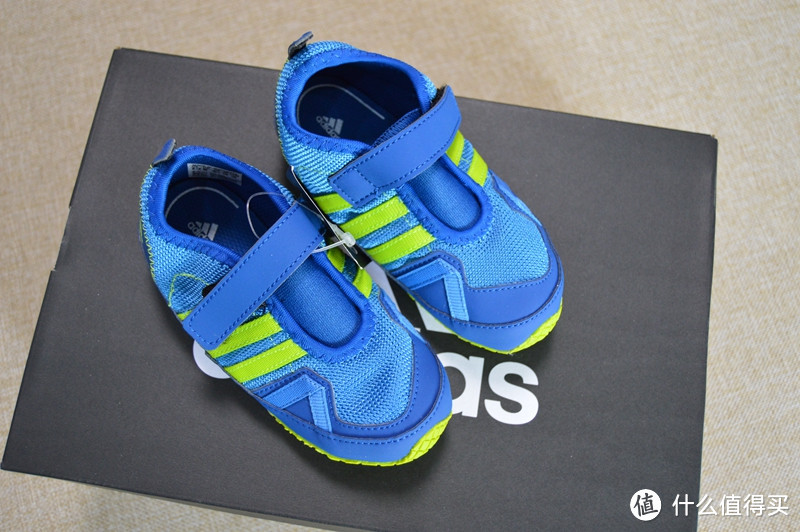 #全民分享季#adidas 阿迪达斯 户外童鞋 蓝AF3913 试穿体验