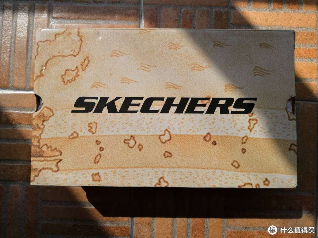 SKECHERS 斯凯奇 & 海贼王 合作款 休闲鞋 简单开箱