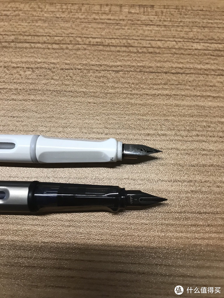 价格升级，品质有没有升级：Lamy 凌美 LX和狩猎者 钢笔 比较