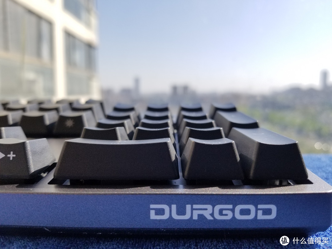 DURGOD杜伽 Taurus K310 Aurora  金牛座北极光键盘测评