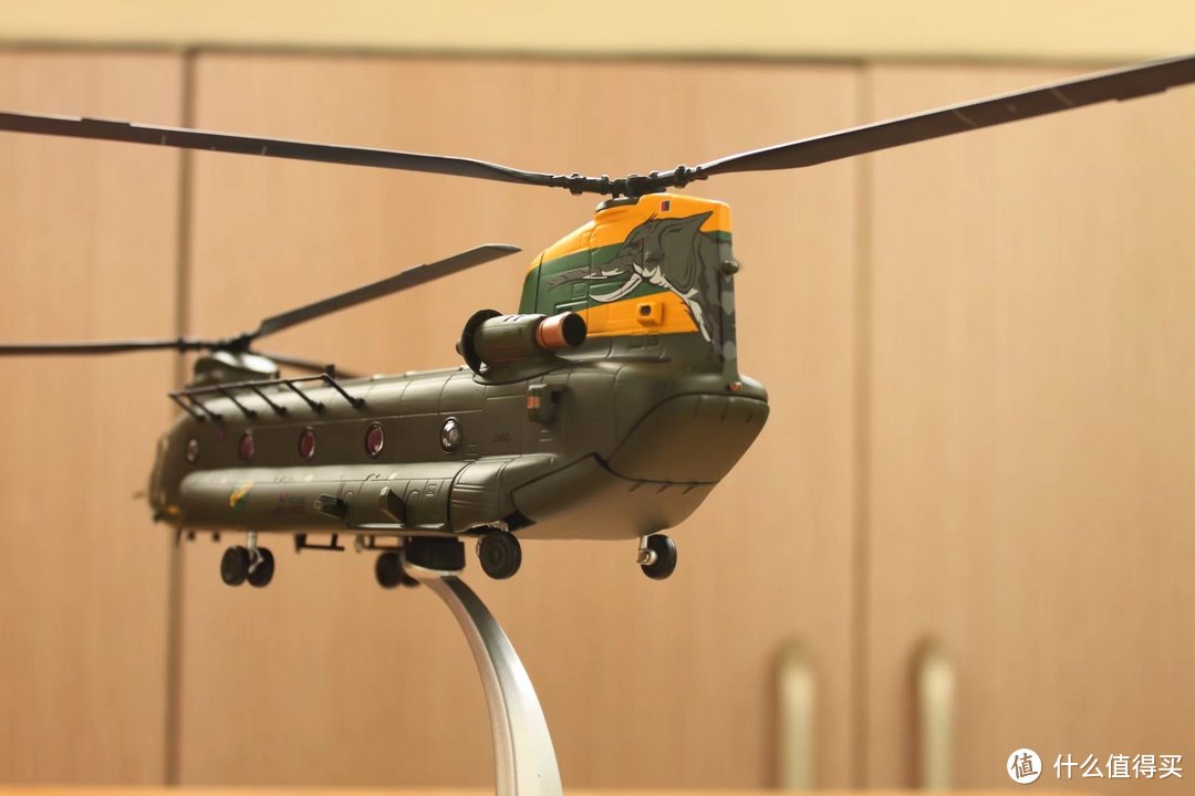 #全民分享季##剁主计划-宁波#CORGI 1：72 加拿大皇家空军 CH-47 支奴干重型直升机限定版