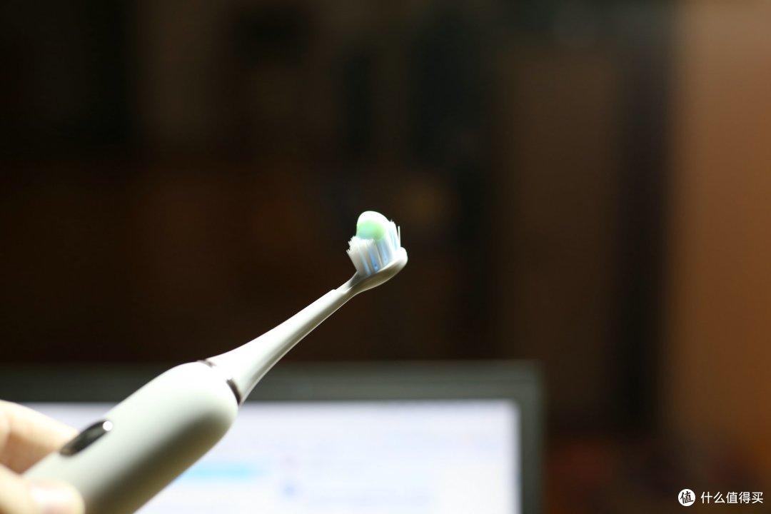 动力十足的电动牙刷——欧享S2