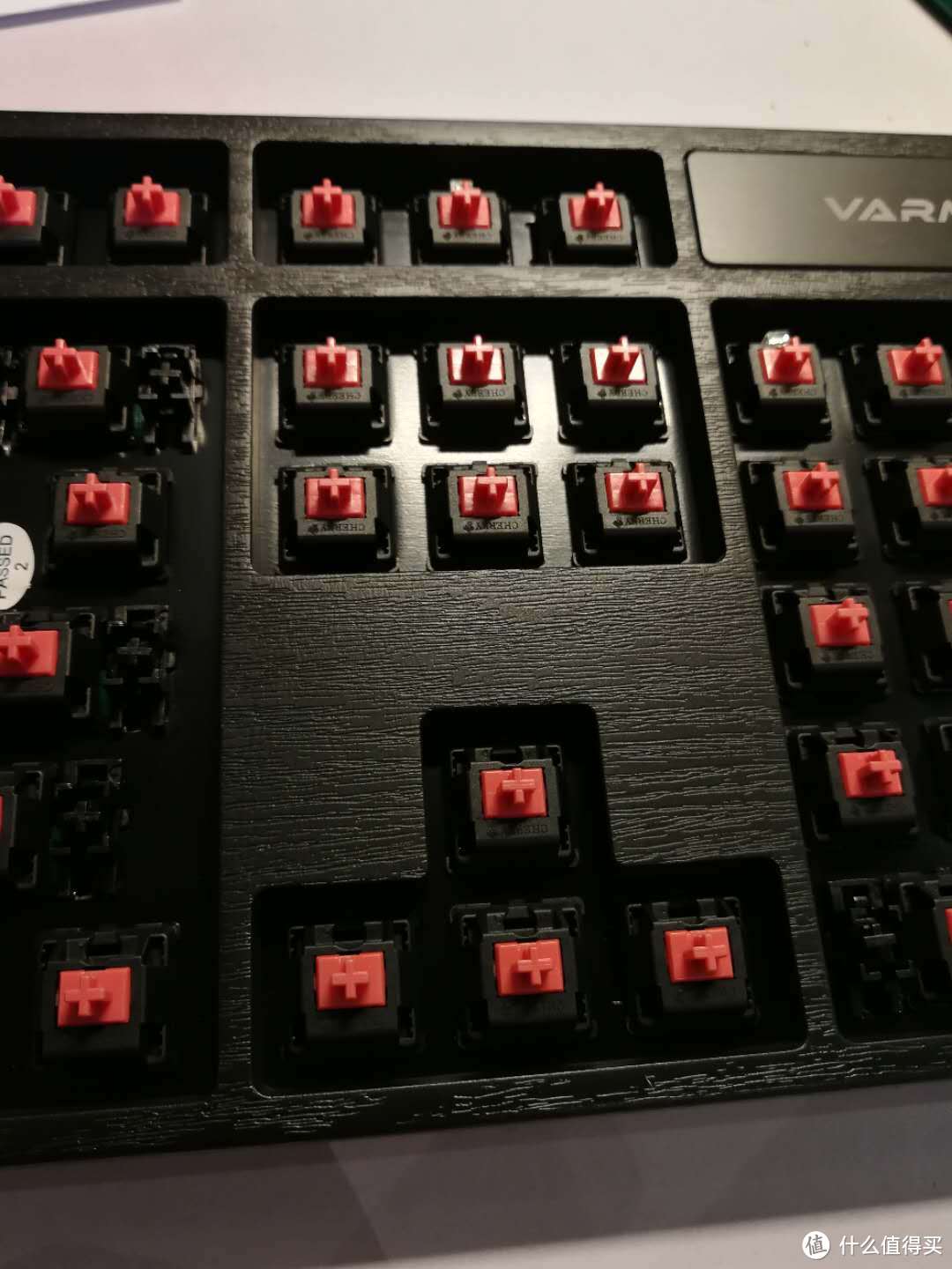 Varmilo 阿米洛 Z104M 静音红轴 键盘 轻开箱