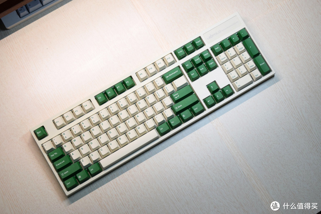 真的是背着女朋友买的：第三把利奥博德FC900R PD白绿机械键盘