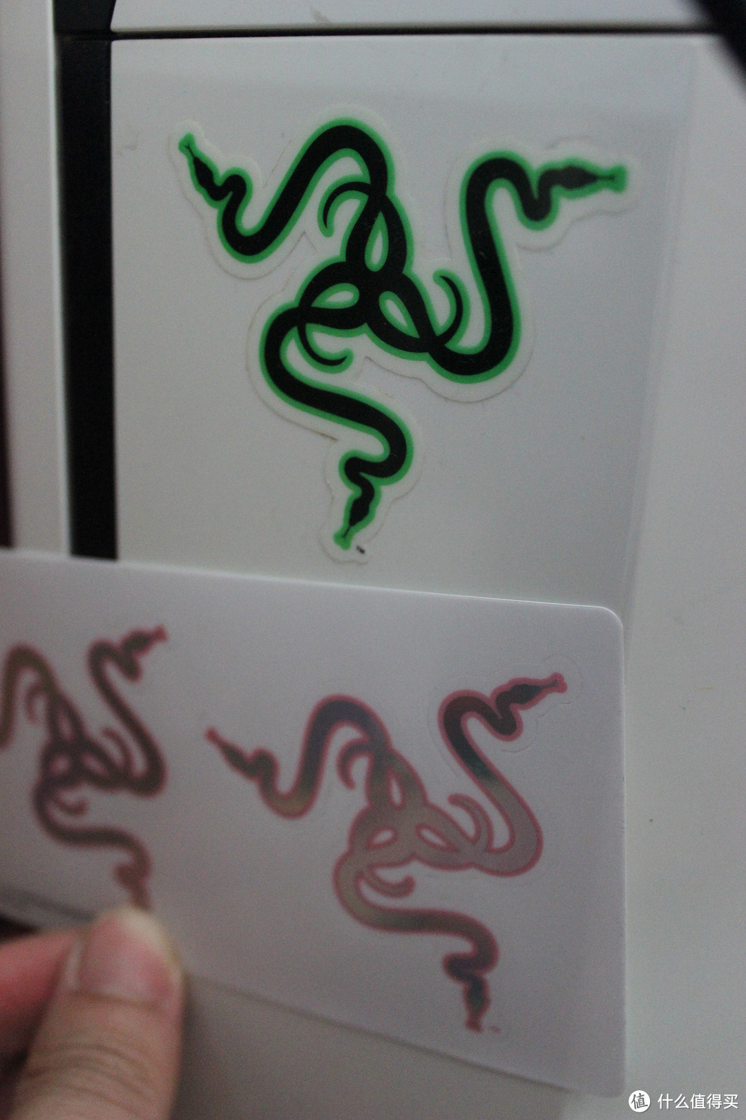 送腻了香水口红,可以试试这把少女心的键盘:Razer 雷蛇 粉晶黑寡妇蜘蛛机械键盘