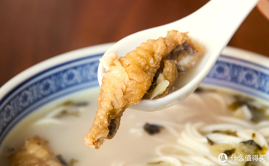 我在淮海路上班,但只去隔壁小马路吃饭