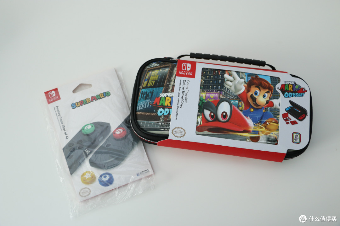 #全民分享季#分享两个任天堂官方授权Nintendo Switch实用小物件：RDS硬壳收纳包&HORI马里奥摇杆帽